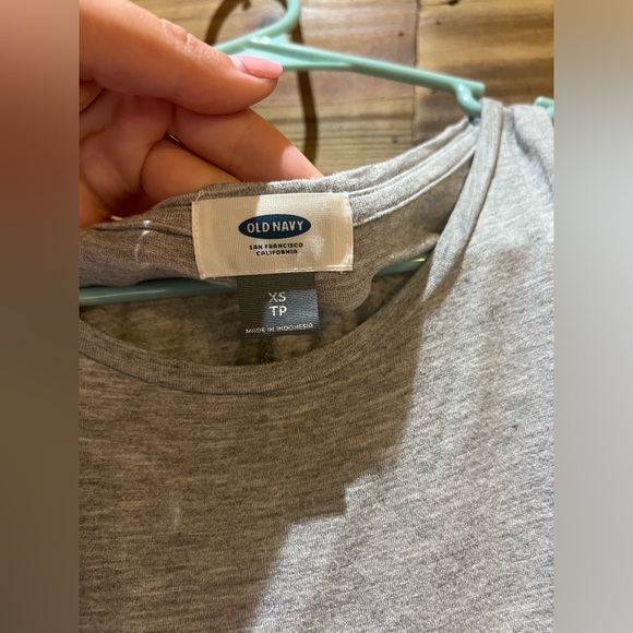Old Navy Grey tank top - Picture 2 of 4